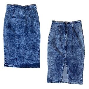 Vintage 80’s 90’s Acid Wash Denim Pencil midi skirt (M)